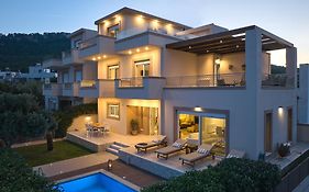 Chrissiida Villa